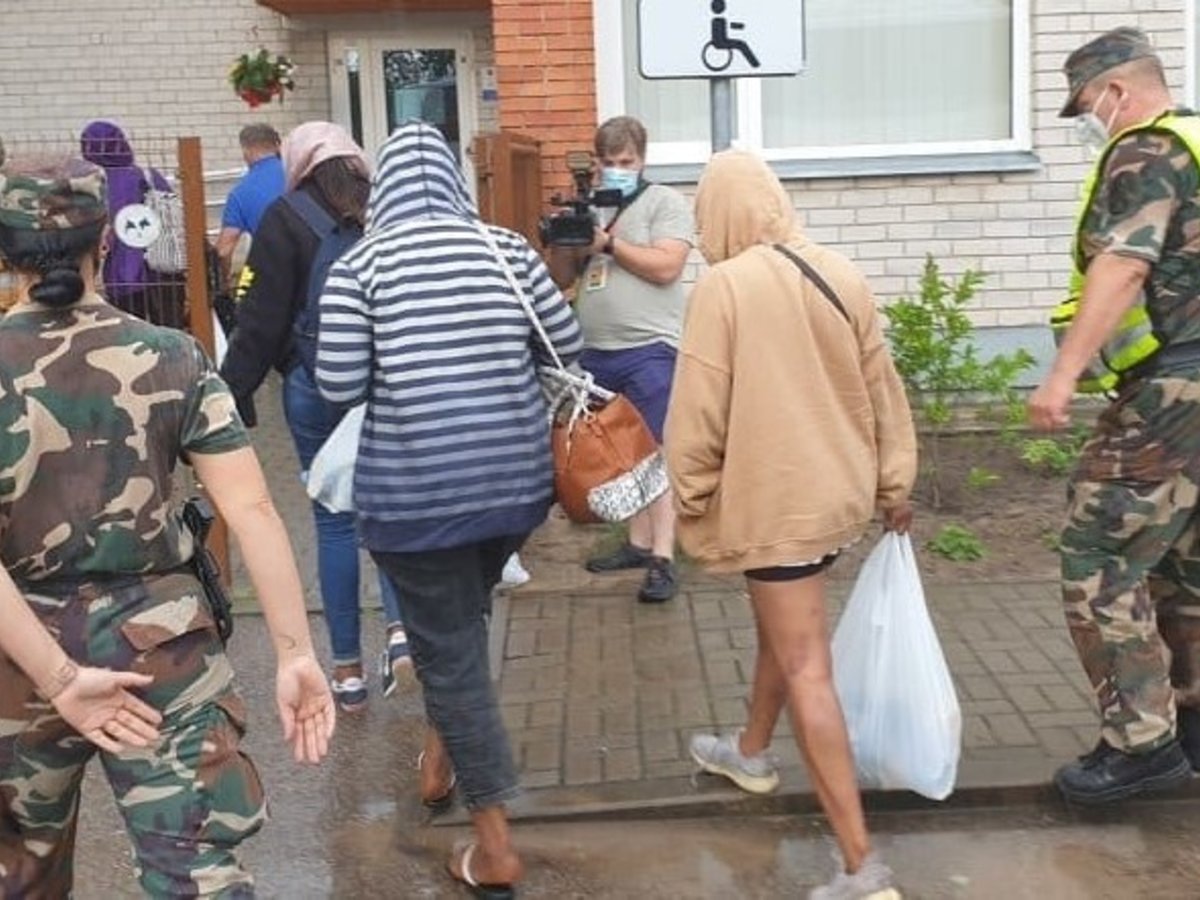 Dėmesio: iš nelegalių migrantų apgyvendinimo patalpų Kapčiamiestyje pasišalino 7 asmenys. Prašome...