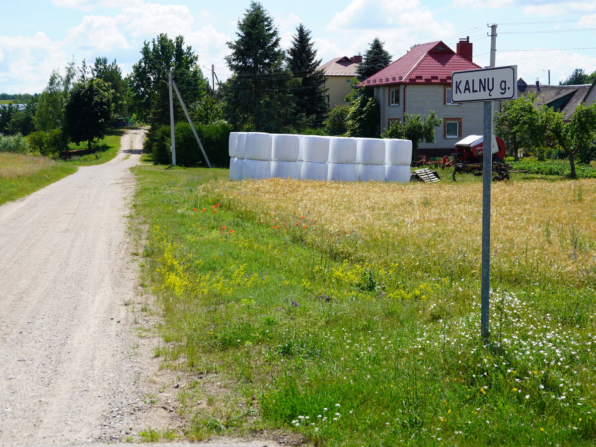 Nauja asfalto danga – Bajoriškių gyvenvietėje: pasirašyta rangos sutartis dėl Kalnų gatvės remonto