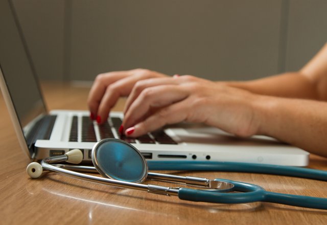 Lazdijų rajono pirminės sveikatos priežiūros įstaigų gydytojai pacientams teiks būtinają  pagalbą...