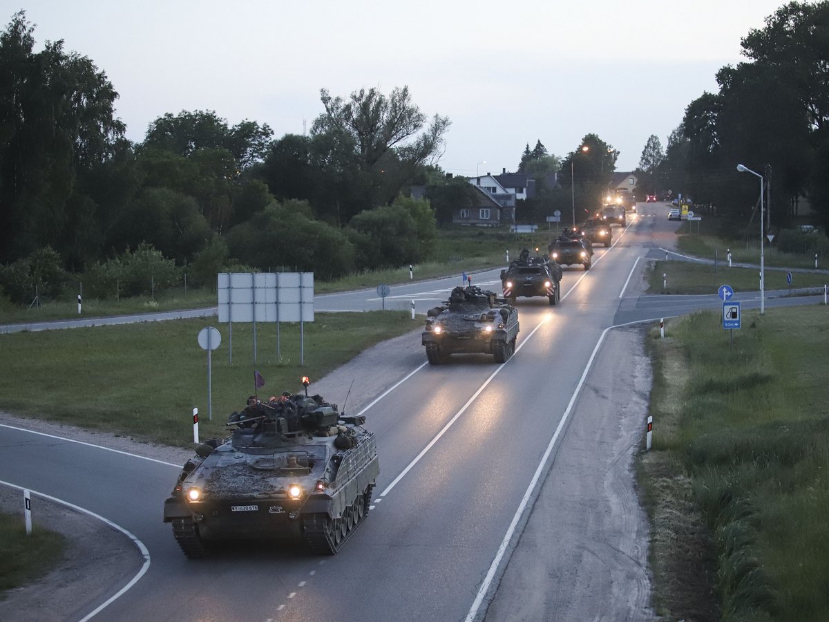 Lietuvos kariuomenė surengs parodomąjį žygį Lazdijuose ir Varėnoje
