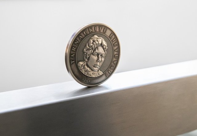 Kviečiama teikti kandidatūras Gabrielės Petkevičaitės-Bitės atminimo medaliui „Tarnaukite...