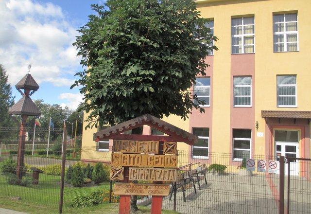 Lazdijų rajone lietuvių kalbos ir literatūros valstybinio brandos egzamino aukščiausią įvertinimą...