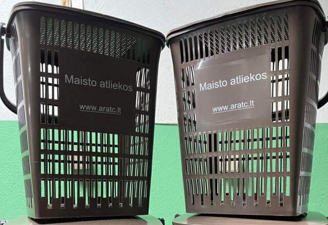 Pradėti dalinti maisto atliekų kibirėliai