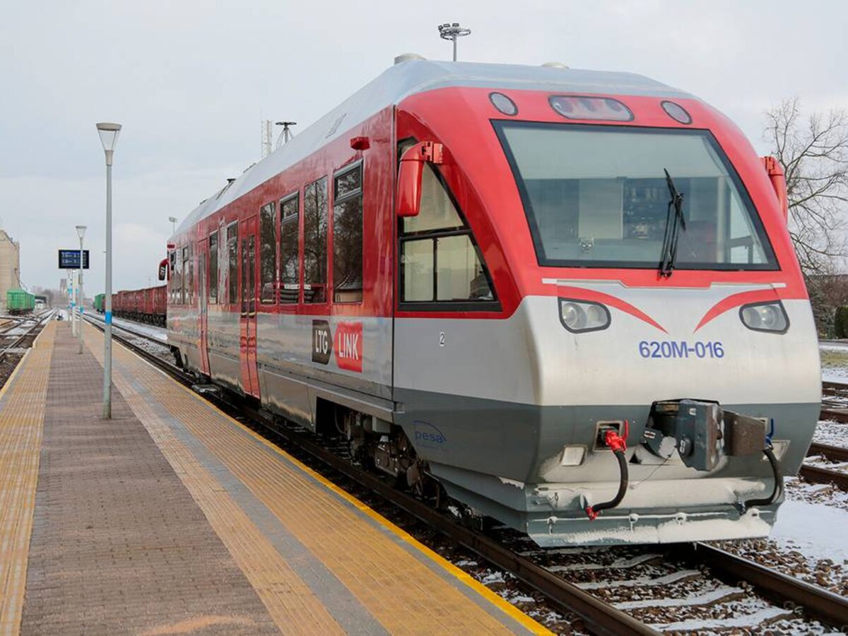 INFORMACIJA APIE VIEŠĄ VISUOMENĖS SUPAŽINDINIMĄ SU PROJEKTO „RAIL BALTICA“ GELEŽINKELIO LINIJOS...