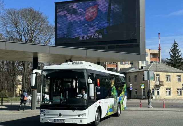 Kaune pristatyti elektriniai autobusai: jau šį mėnesį jie pasieks Lazdijų rajoną