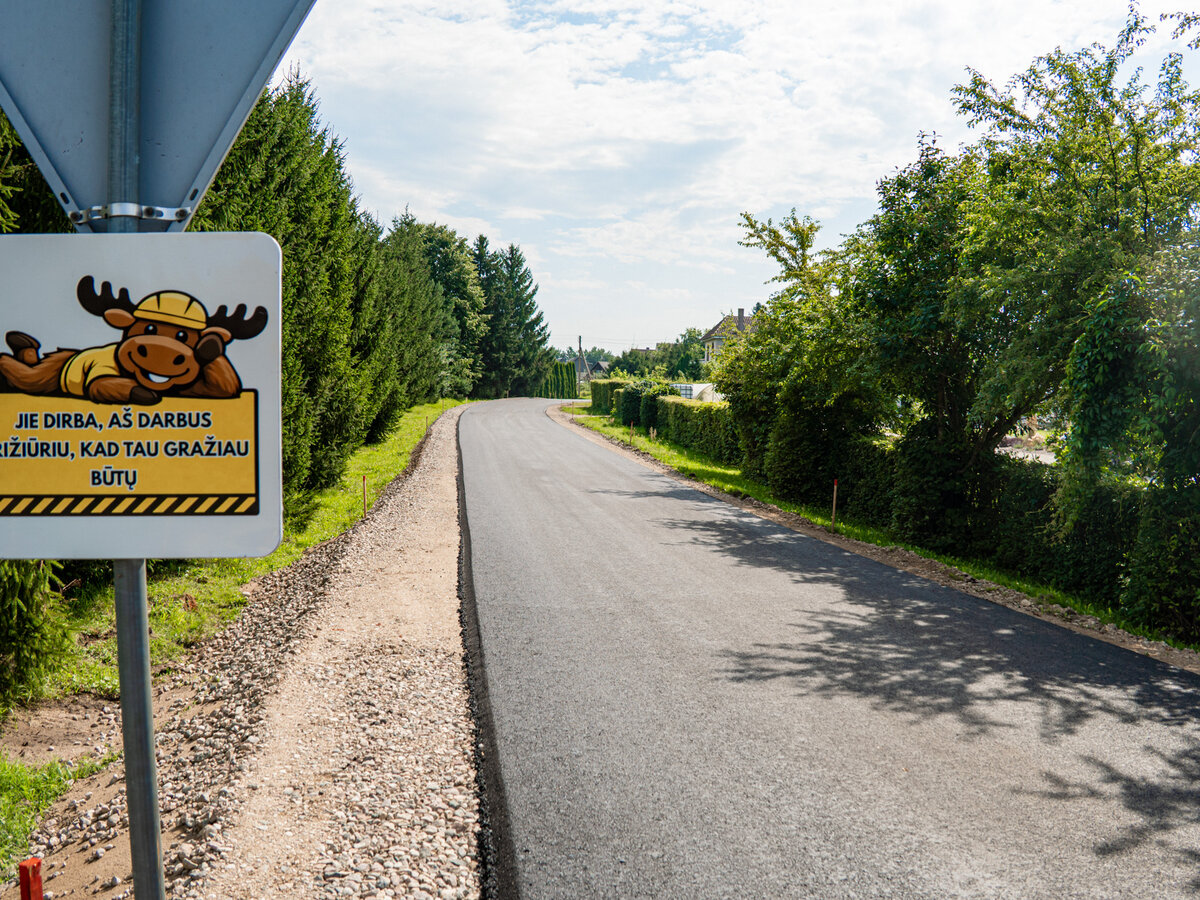 Lazdijų rajone tęsiami kelių ir gatvių infrastruktūros gerinimo darbai